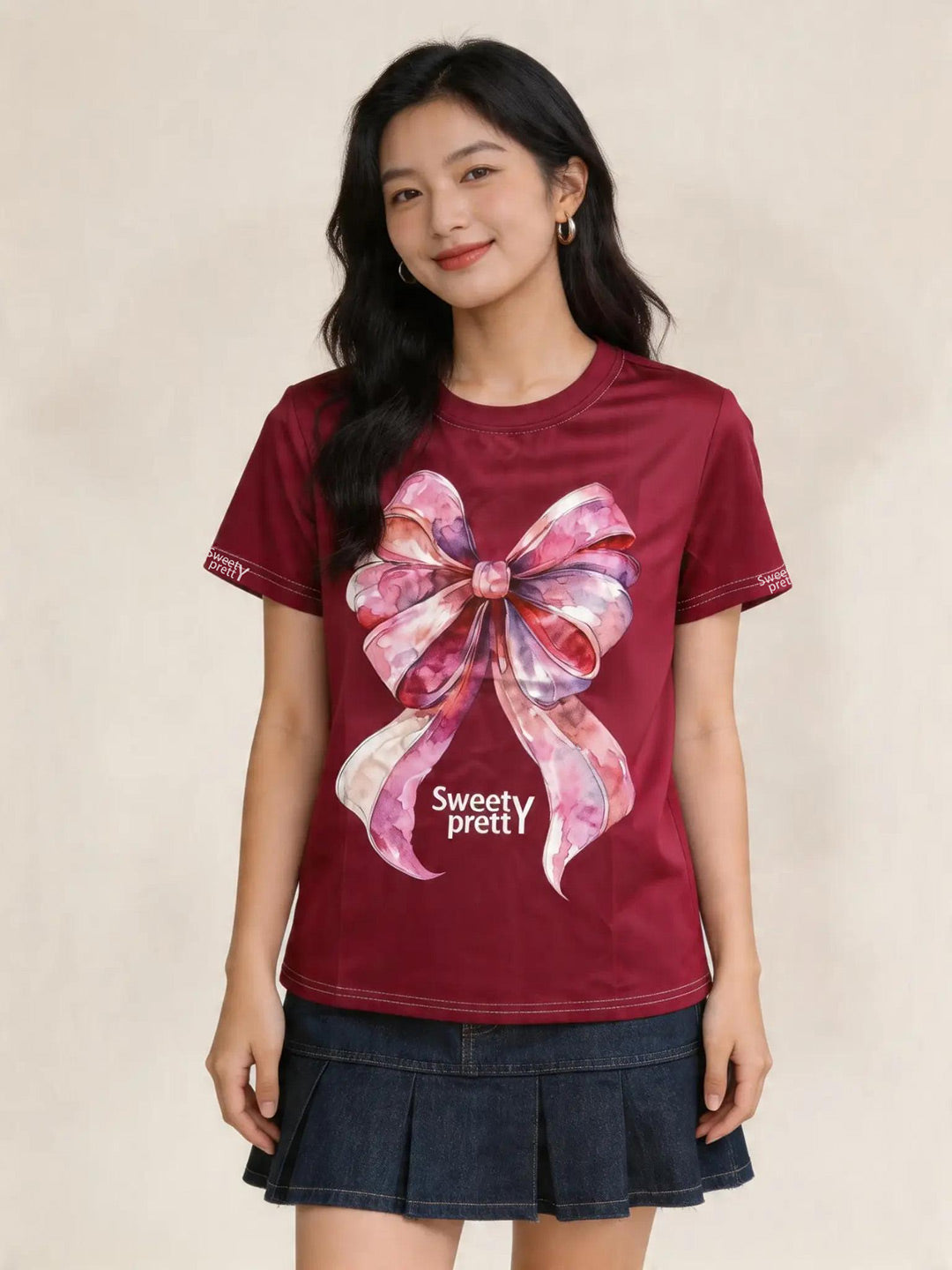 リボン柄 | Women's Bow Print Tee, Casual Jeans Outfit, Feminine Daily Style Singapore | フェミニンカジュアル T シャツ