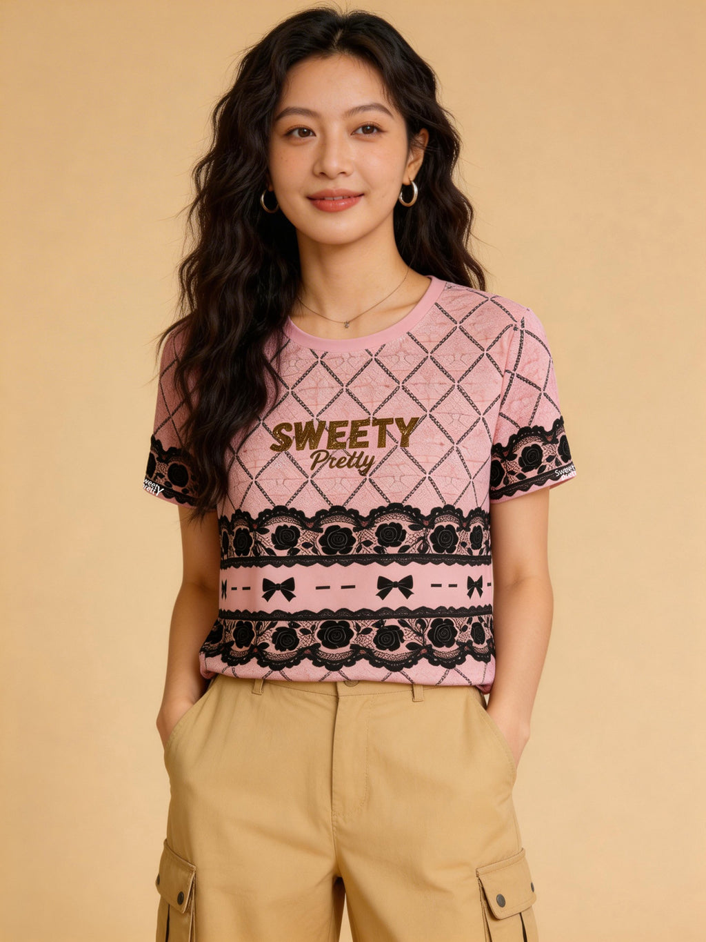 ピンクリボンチェック T シャツ | Women's Pink Bow Check T-Shirt, Casual Long Pants Outfit, Daily Commute Style Singapore | 通勤デイリーカジュアル T シャツ