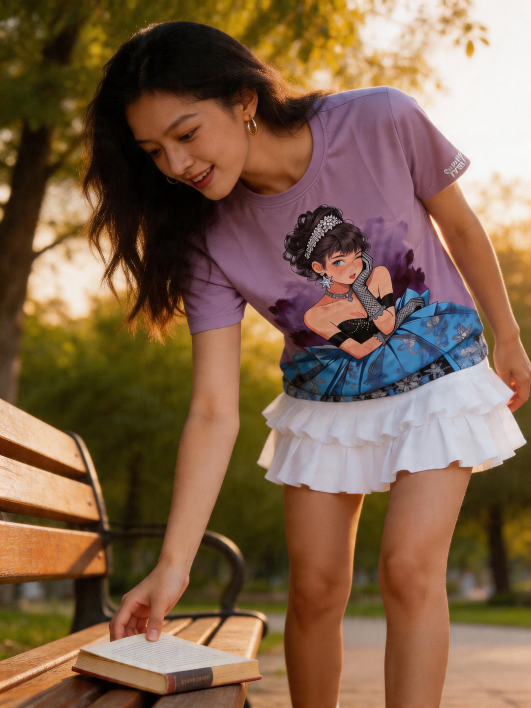 ガールパープル | Woman Wearing Purple Girl Tee With Short Skirt, Casual Walk Outfit Singapore | カジュアルデイリー T シャツ