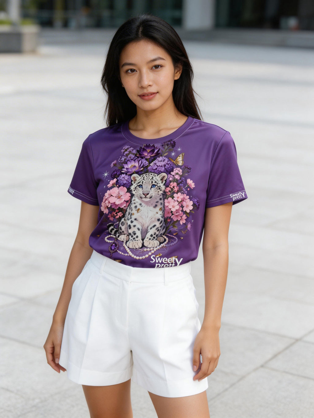 パープルスノーレオパード花柄 T シャツ | Women's Purple Snow Leopard Floral Graphic T-Shirt, Sweet Pretty Casual Summer Top Singapore | 甘かわいい夏カジュアルトップス